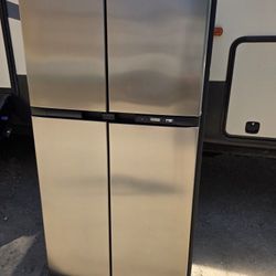 Norcold 2118 RV Refrigerator Used