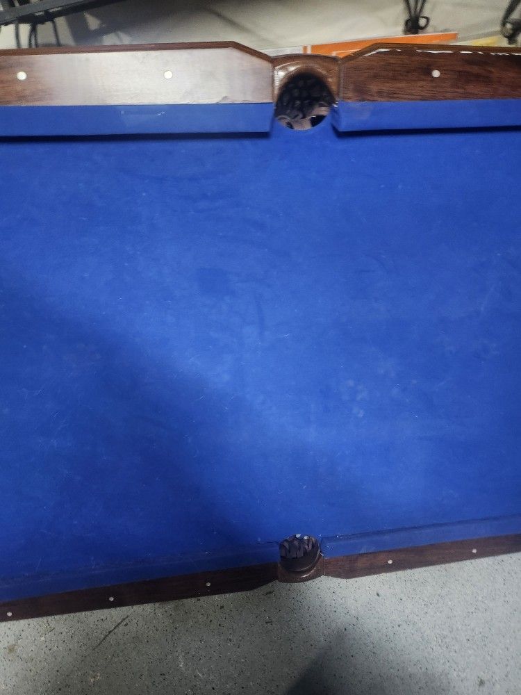 Pool Table 8ft Missing Legs