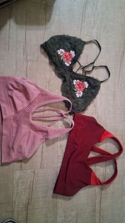 Braletts / sports bras
