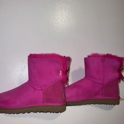 Pink Uggs Size 8