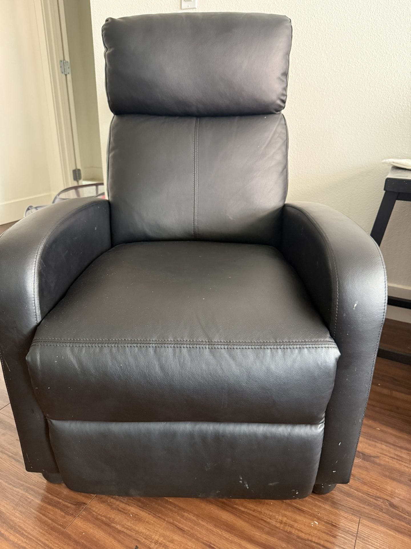 BestMassage | Recliner Chair | with 2 Point Massage Function | Black | with Lumbar Support, Adjustable Push Back, Wide Armrests, Footrest & Padded Sea
