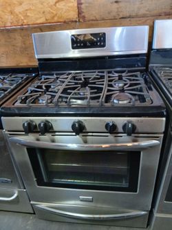 Frigidaire Stove