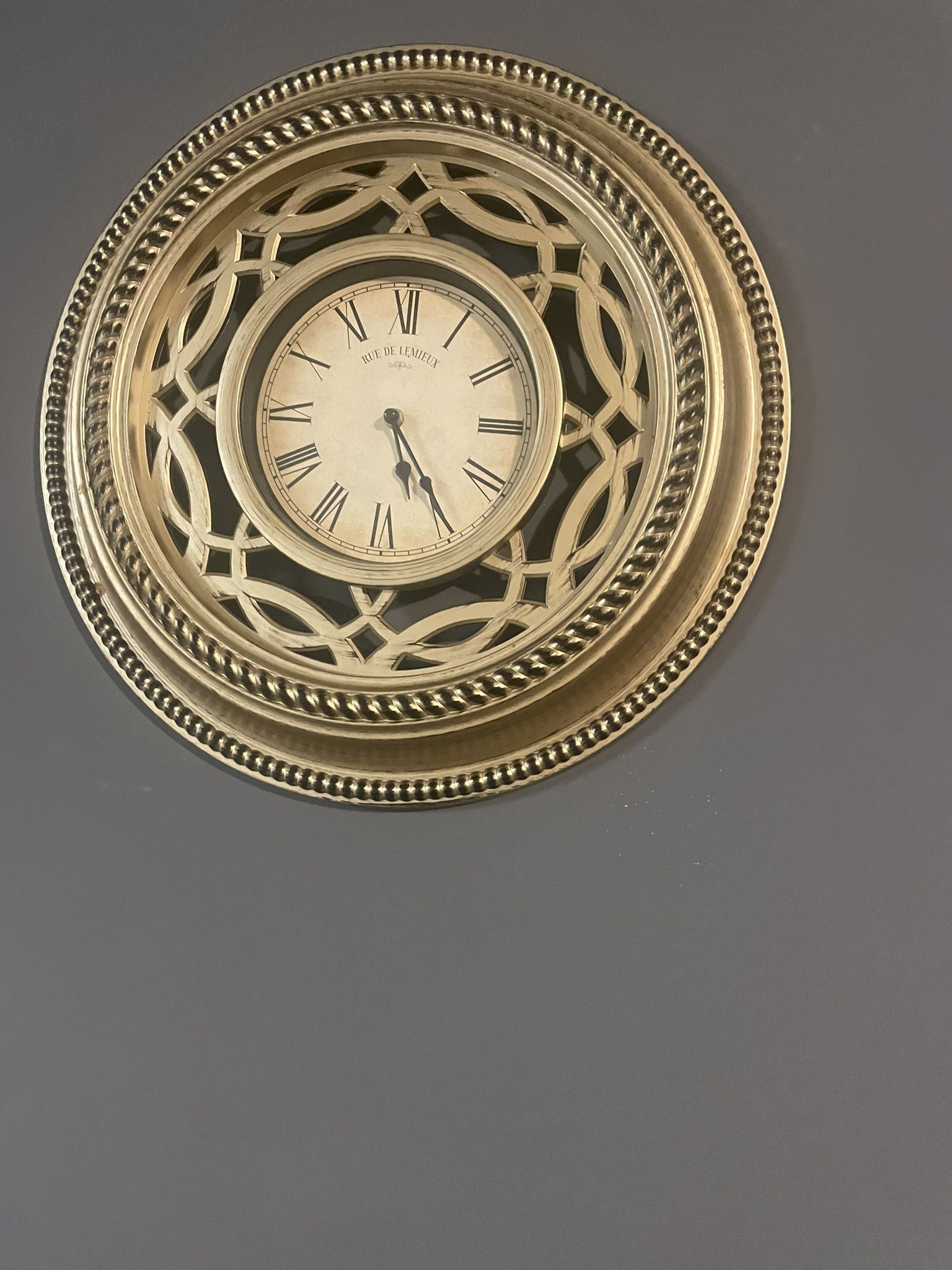 Decorating Clock