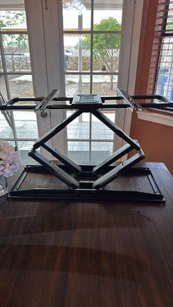 Best offer! Large TV wall Mount-150 lb capacity