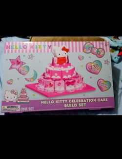 Hello Kitty Celebration Cake Build Set