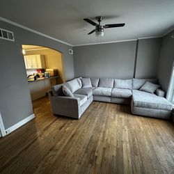 BRAND NEW Macy’s Sectional Couch, Grey