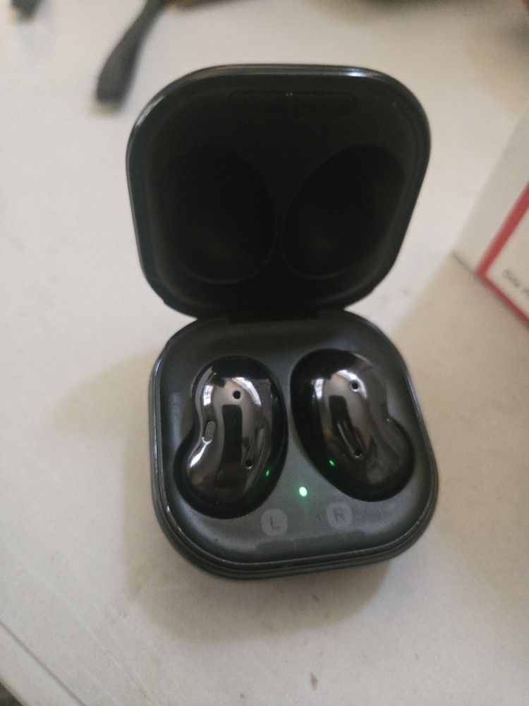 Samsung Buds