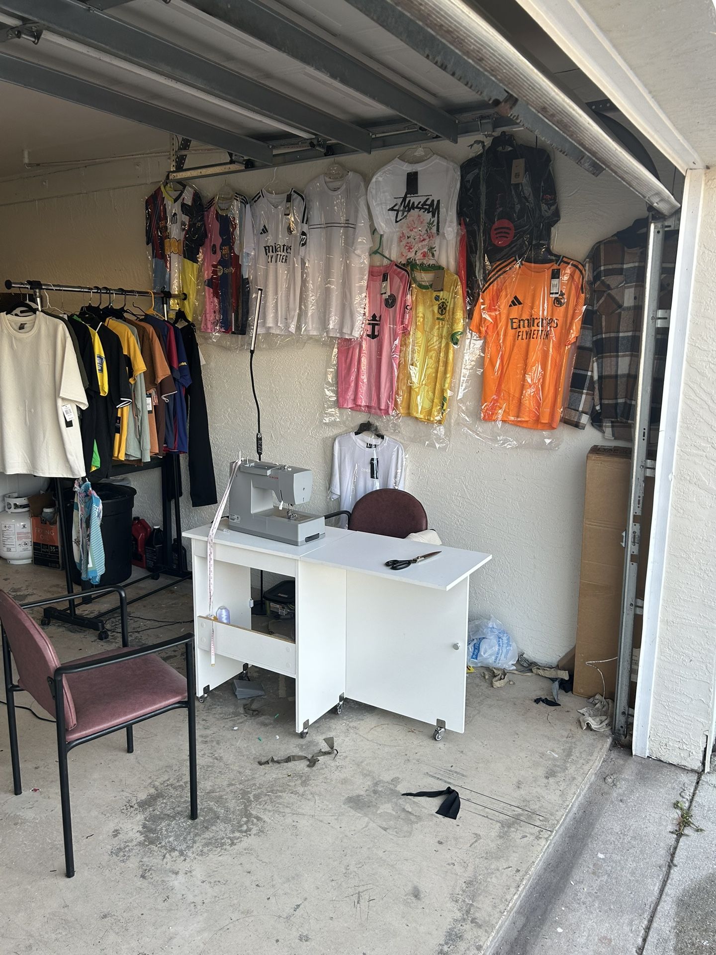 Sell Clothes, Repair Clothes We Speak English, Spanish, Creole