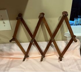 Vintage Accordion Wall Rack for Mugs, Caps, necklaces etc