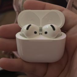 AirPods 4th Gen