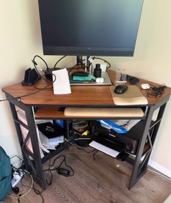 FREE Wooden Corner Desk & Chair Mat