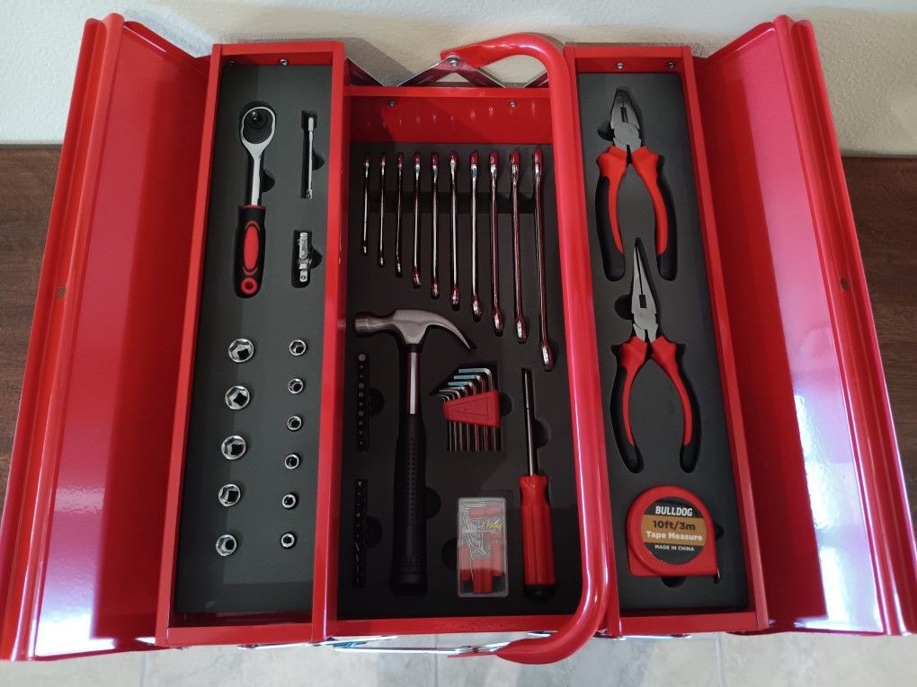 Bulldog tool chest w/tools
