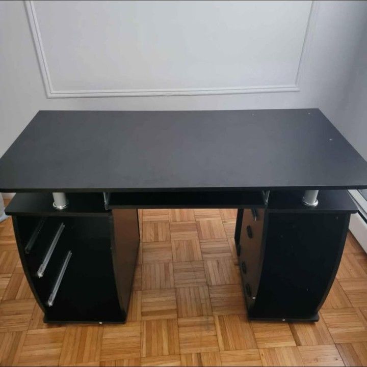 COMPUTER DESK (with drawers)