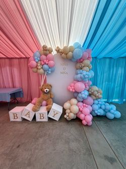 Gender reveal balloon decor