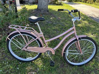 Huffy Marietta 26" Cruiser Bicycle Like New