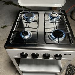 4 Burning Gas Stove  Nueva 