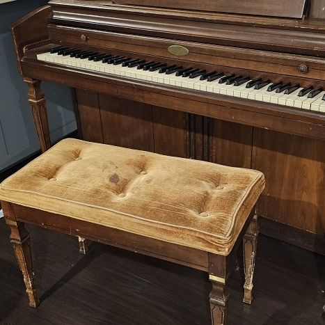 Vintage Wurlitzer 2636 Console Piano - Beautiful Sound, Great