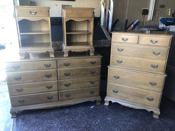 Colonial Craft Solid Maple Dresser Set For In Las Vegas Nv Colonial Craft Solid Maple Dresser Set