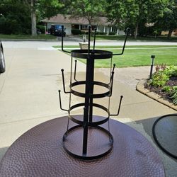 Metal Coffee Mug Holder. Like New