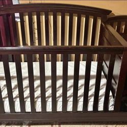 2-1 Crib And Changing Table