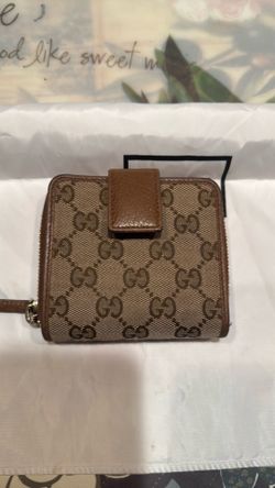 Aunthentic gucci wallet