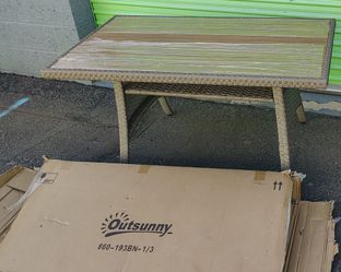 Outsunny PE Wicker Outdoor Table