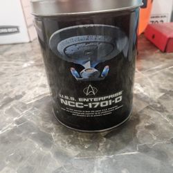 Ships of Star Trek The Next Generation 700 Piece Puzzle in Tin, 1996, Sealed Bag