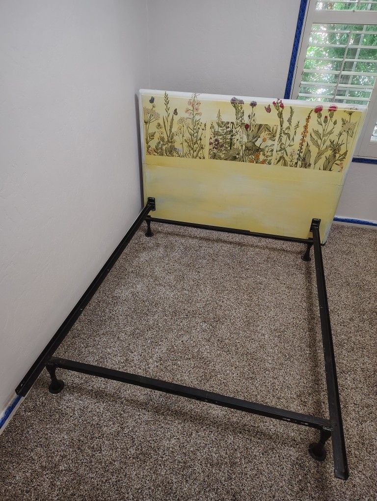 Bed Frame - Size: Full