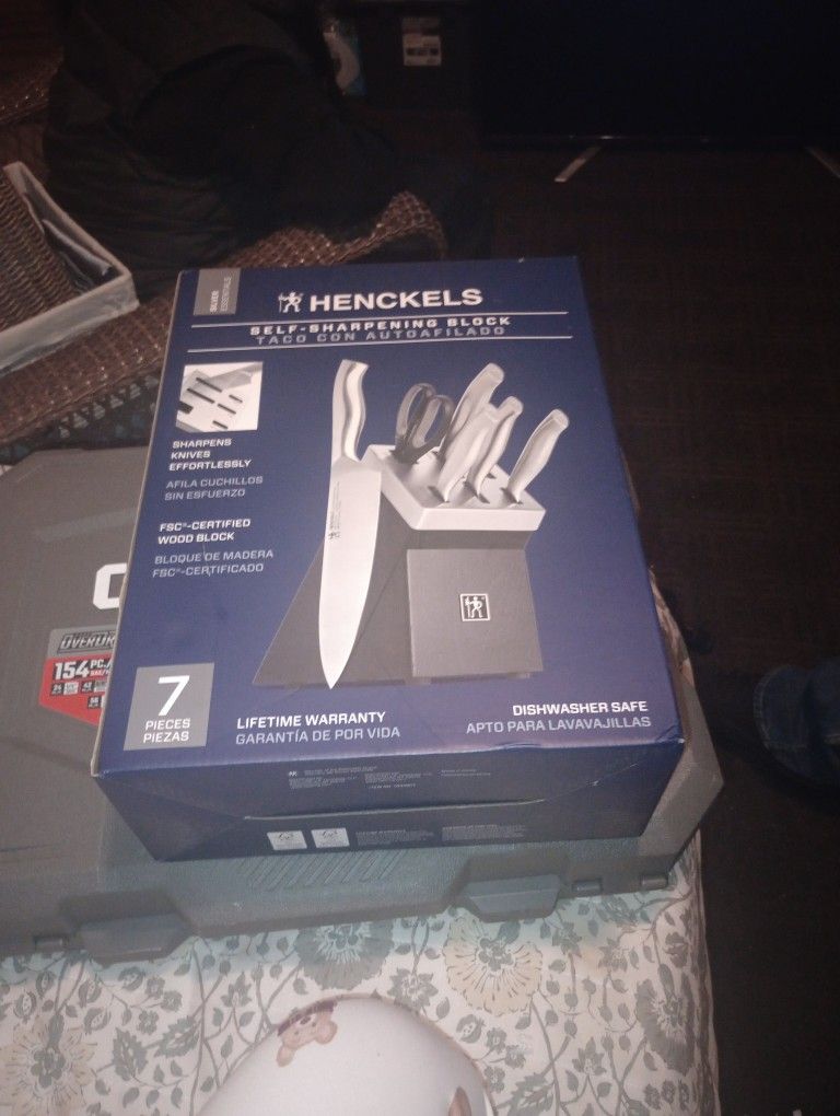 Henckles Knife Set