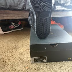 Air Jordan 1 Mid Triple Black 554724-090