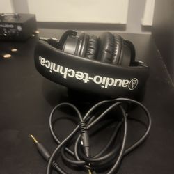 Audio-Technica ATH-M50x Studio Headphones 