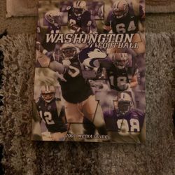 Washington Huskies  2001 Media Guide 