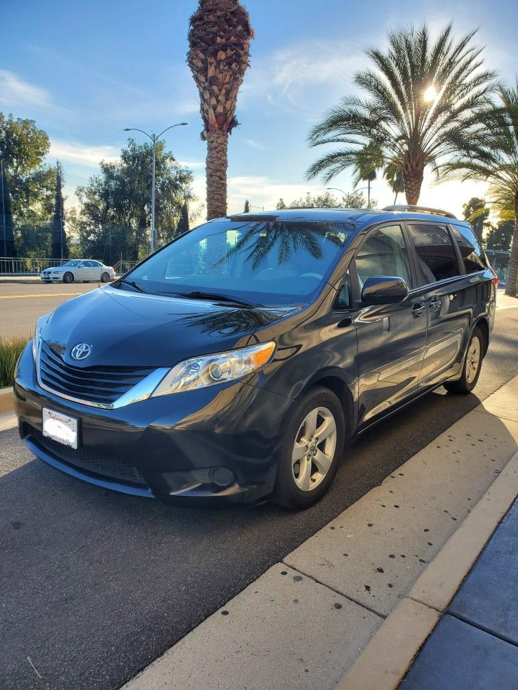 2013 Toyota Sienna