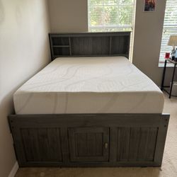 Full Size Captains Bed With Twin Trundle And Drawers 