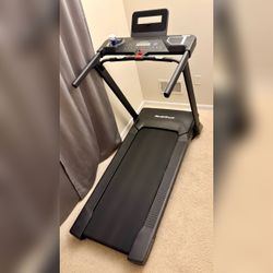 NordicTrack Motorized Folding Incline Treadmill - Excellent - 2025 – Troy, MI