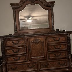 King Bedroom Furniture: Wardrobe, Bed frame, Dresser , Chest , 2Night Stands