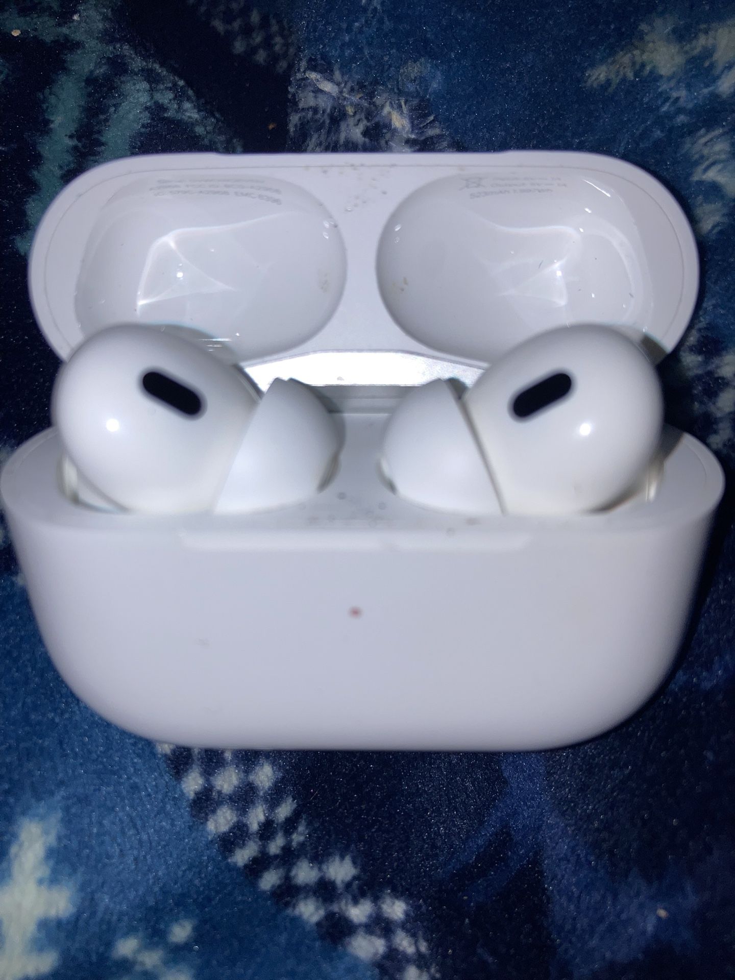 Airpods Pro 2 W/ Charging Case And Earbuds