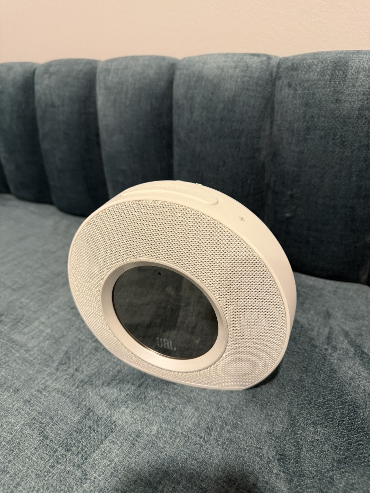JBL Horizon Alarm Clock And Bluetooth Speaker