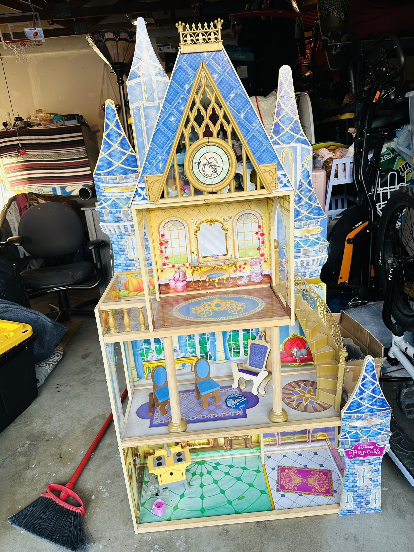 Disney princess Cinderella royal dream wooden castle dollhouse