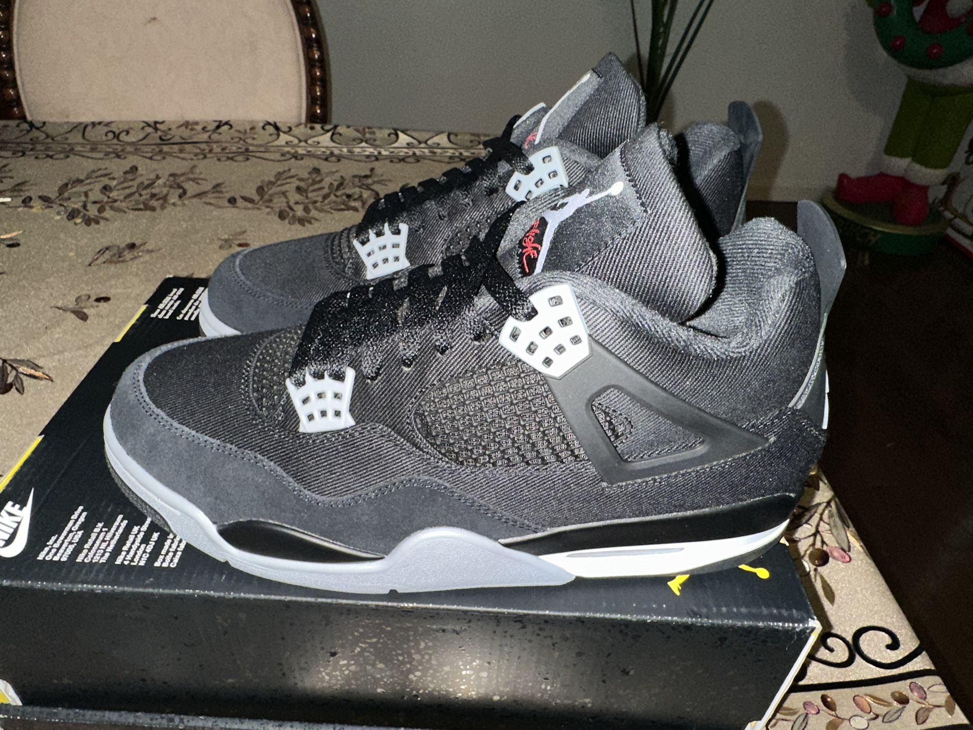 Black Canvas 4s