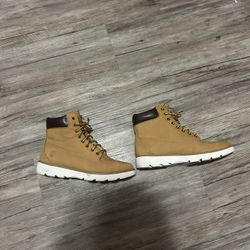 Women Size 7.5 Timberland Boots