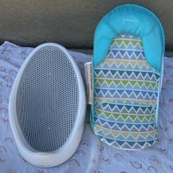 BABY BATH SEAT AND BABY BATH SUPPORT 
