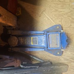 3.5 Ton Rated Hydraulic Lift