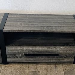 Modern TV Stand/ Media Console -$60 (Excellent Condition)