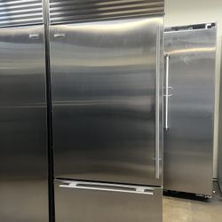 Sub Zero 36”Wide Built In Stainless Steel Bottom Freezer 