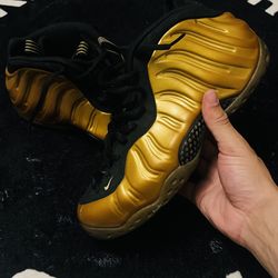 Nike Foamposite One “Metallic Gold”