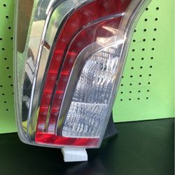 Toyota Prius 2013-2015 tail light driver left  OEM 