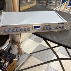 Audiobahn AX380Q Brand New EQ
