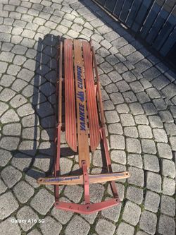 FLEXIBLE FLYER SNOW SLED 