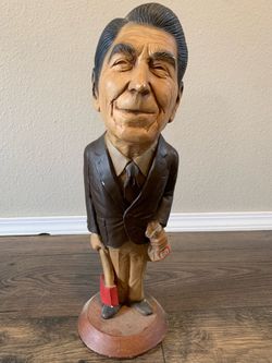 Ronald Reagan statue
